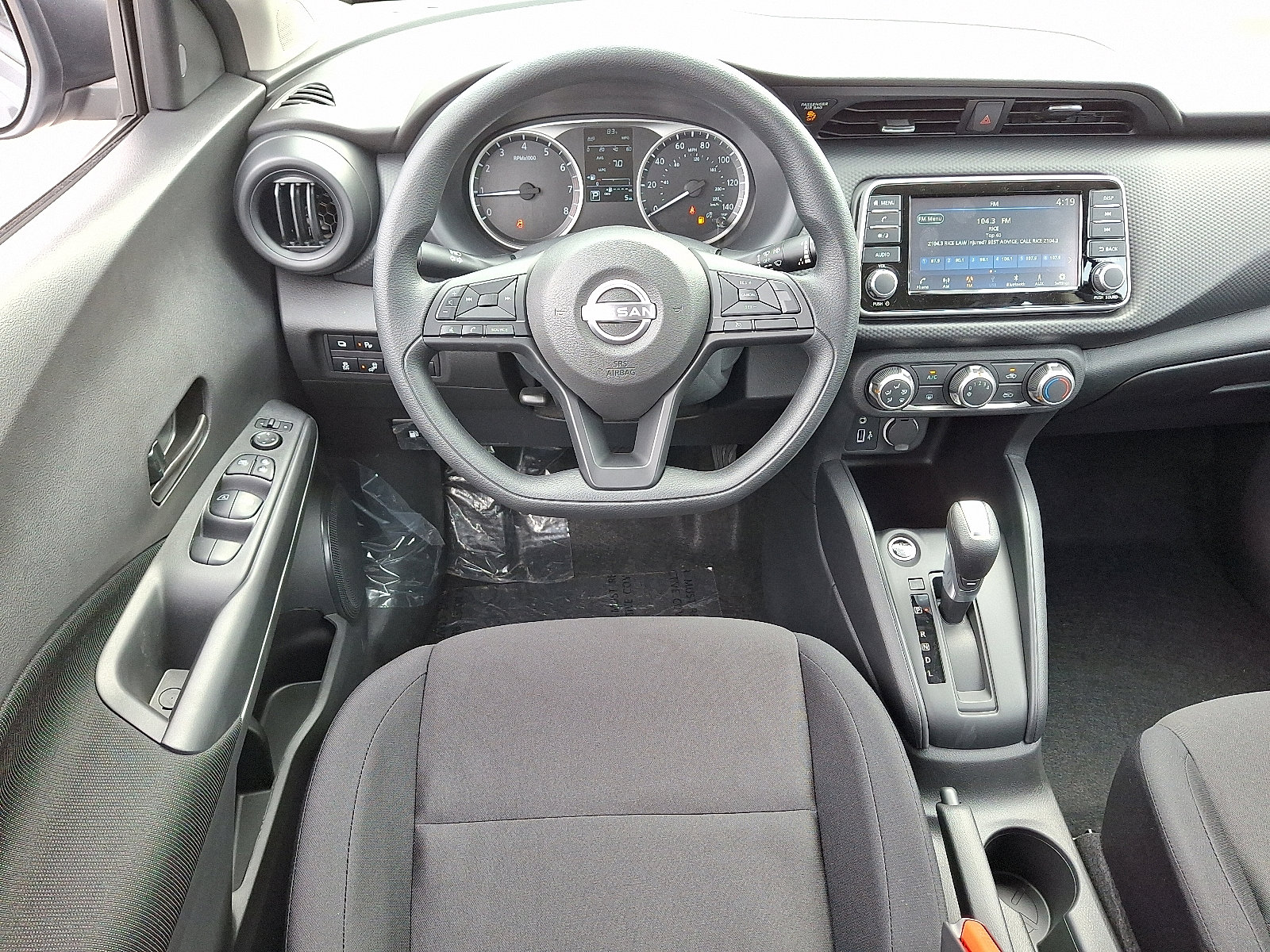 2025 Nissan Kicks Play S photo 6
