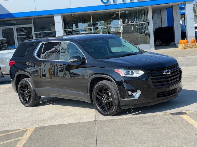 2019 Chevrolet Traverse Cloth 1LT photo 2