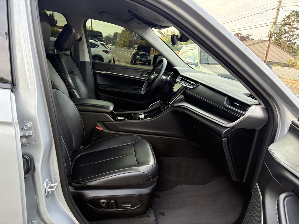 2022 Jeep Grand Cherokee Limited photo 24