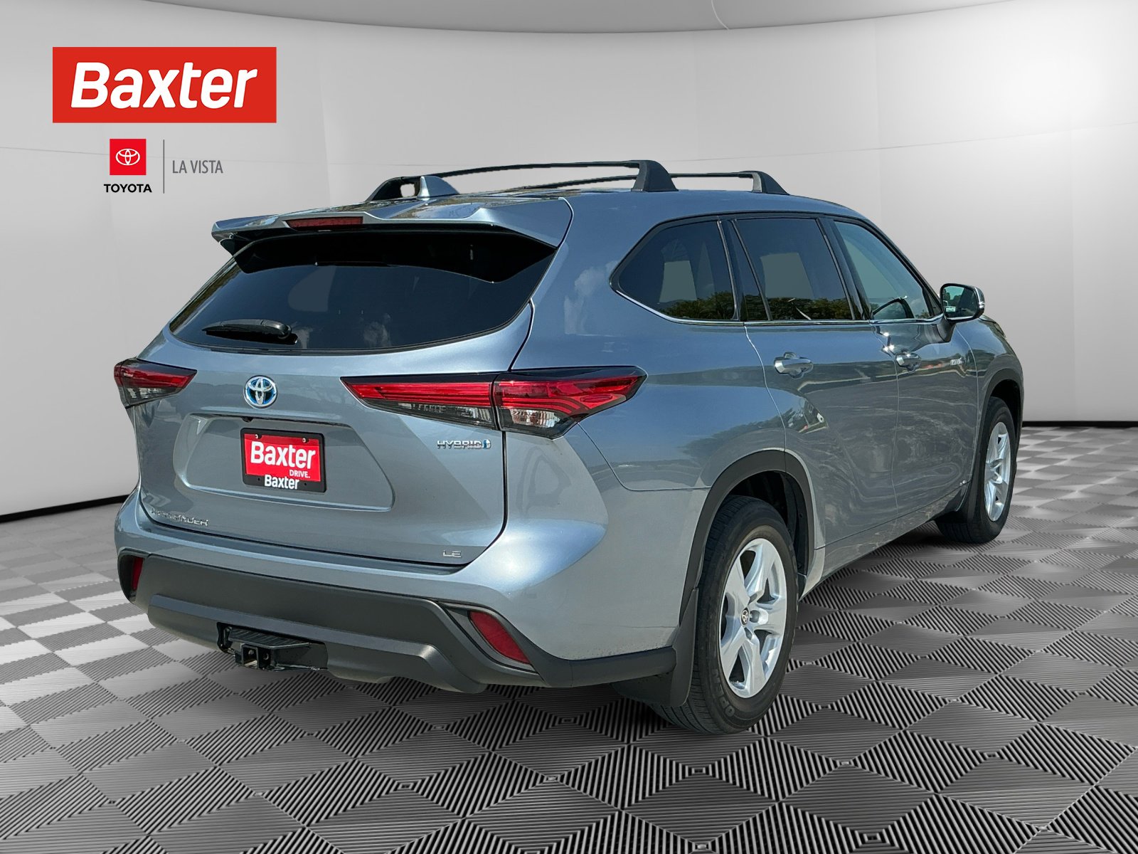 2020 Toyota Highlander LE photo 4