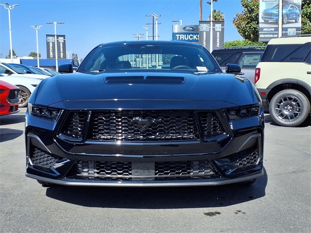 2025 Ford Mustang GT photo 2