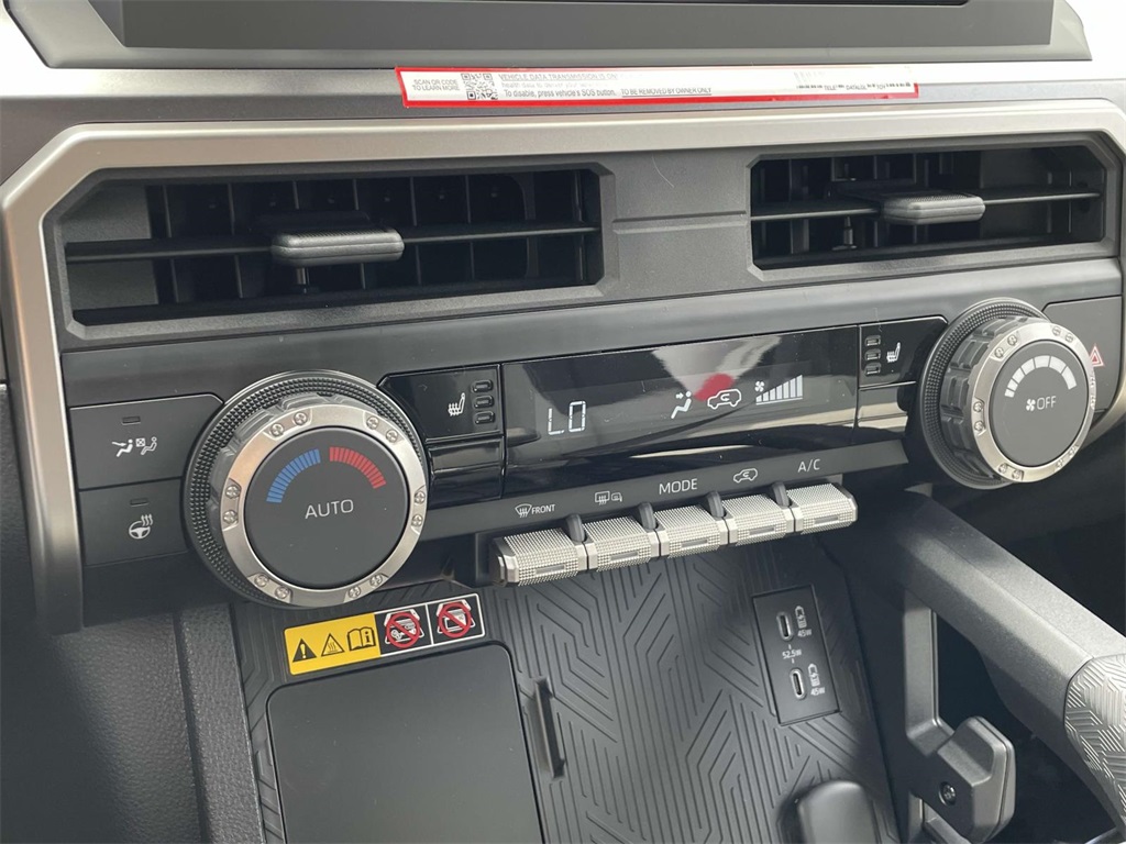 2025 Toyota 4Runner TRD Off-Road photo 25