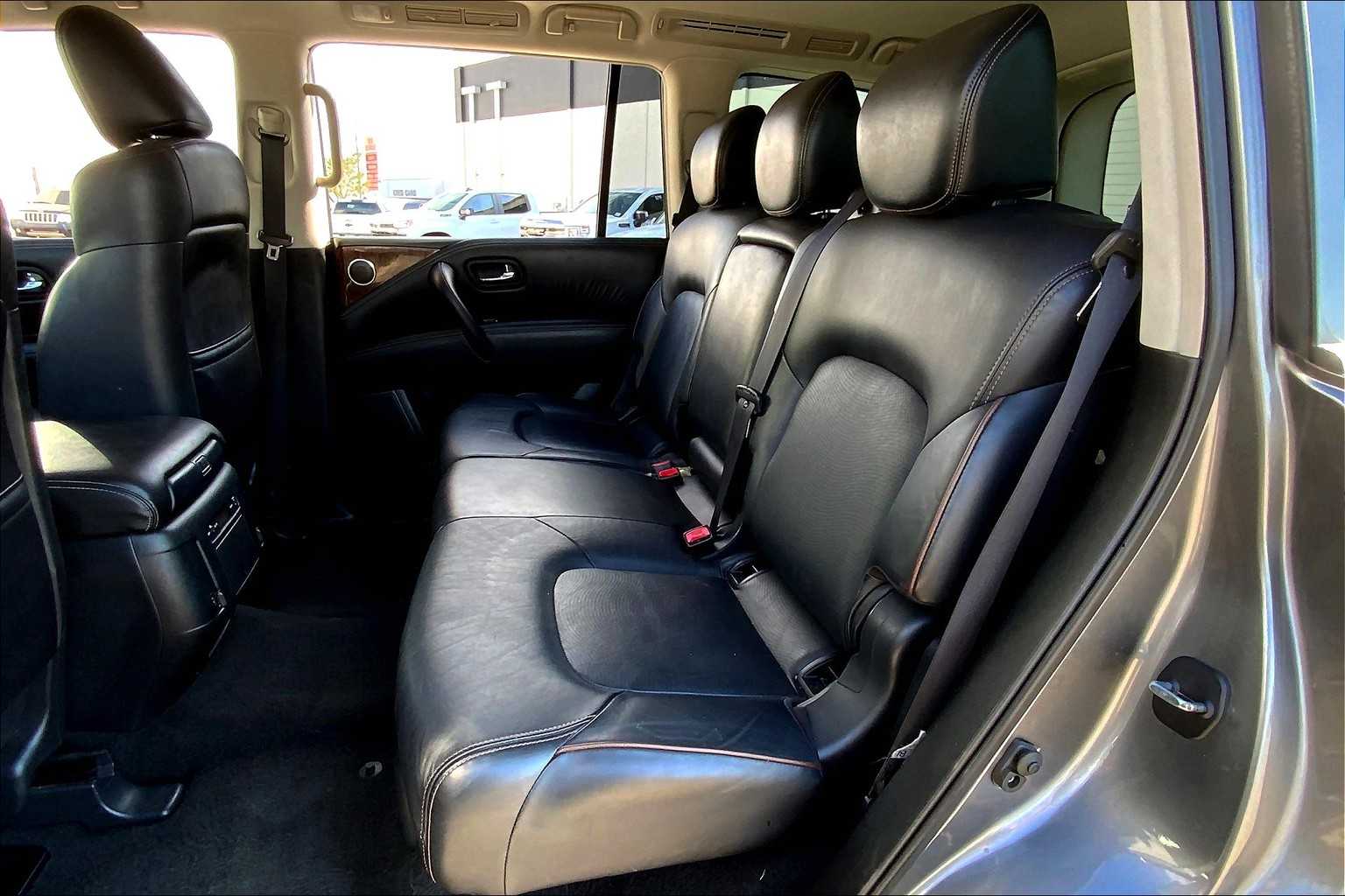 2020 Nissan Armada SL photo 19