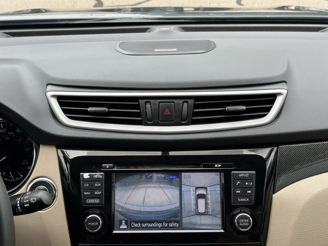2016 Nissan Rogue SL photo 10