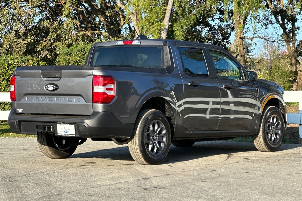 2025 Ford Maverick XLT photo 2