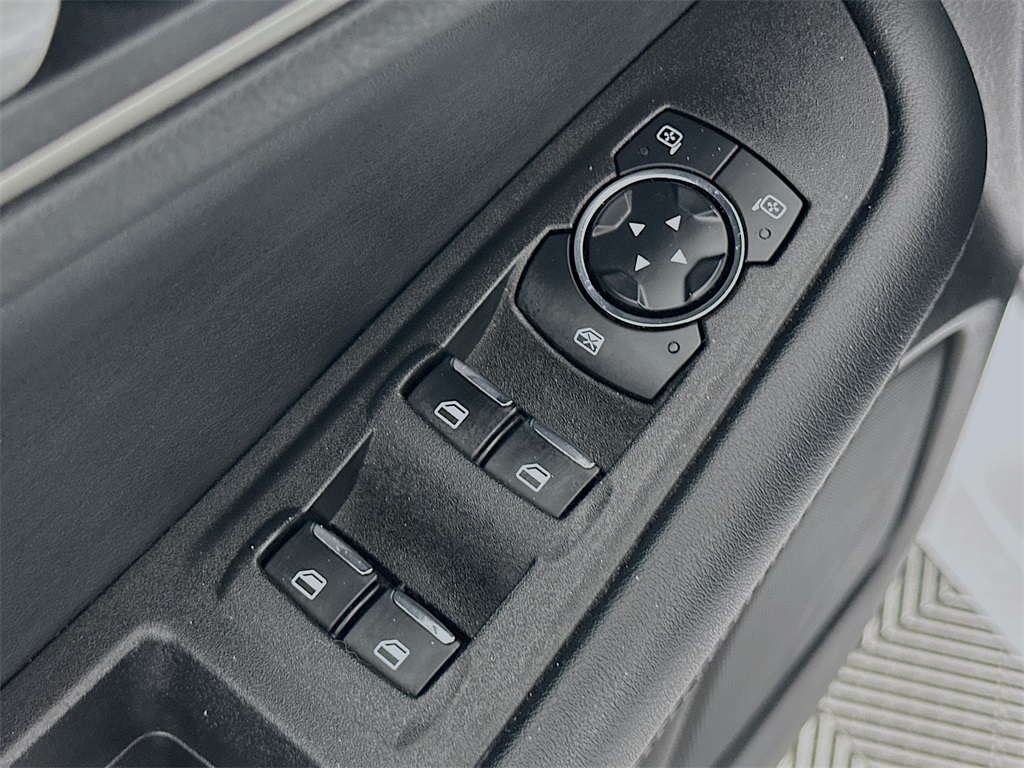 2023 Ford Edge SEL photo 21