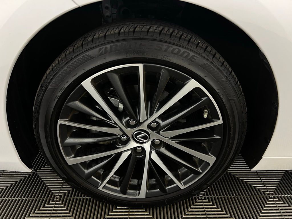 2023 Lexus ES 350 photo 9