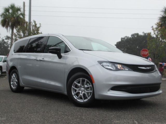 2026 Chrysler Voyager LX's photo