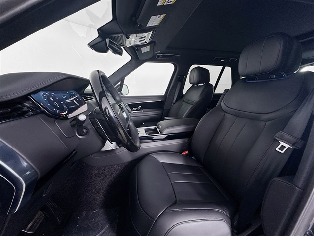 2025 Land Rover Range Rover SE photo 18