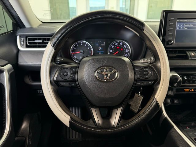 2019 Toyota RAV4 LE photo 38