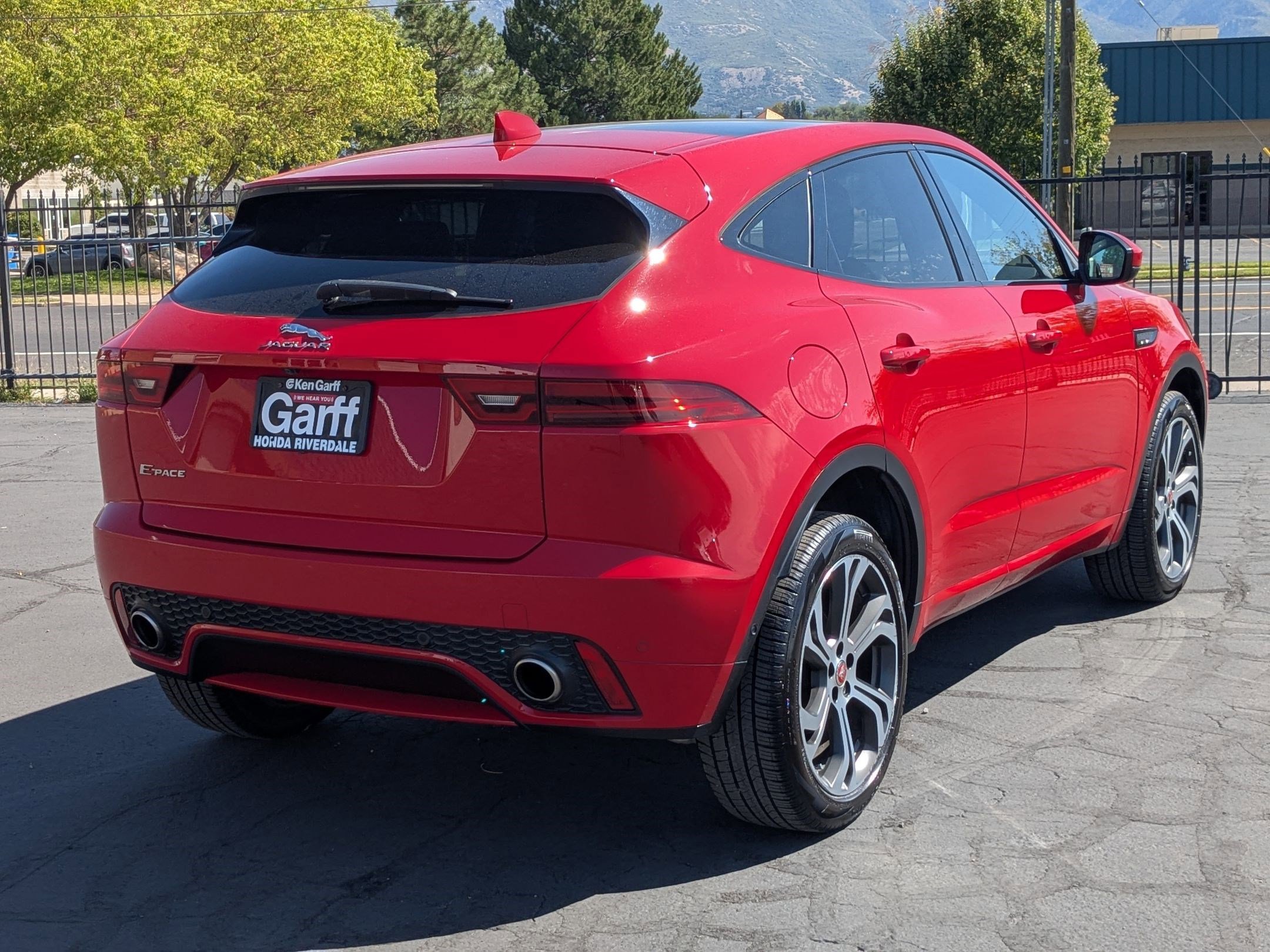 2018 Jaguar E-PACE First Edition photo 3