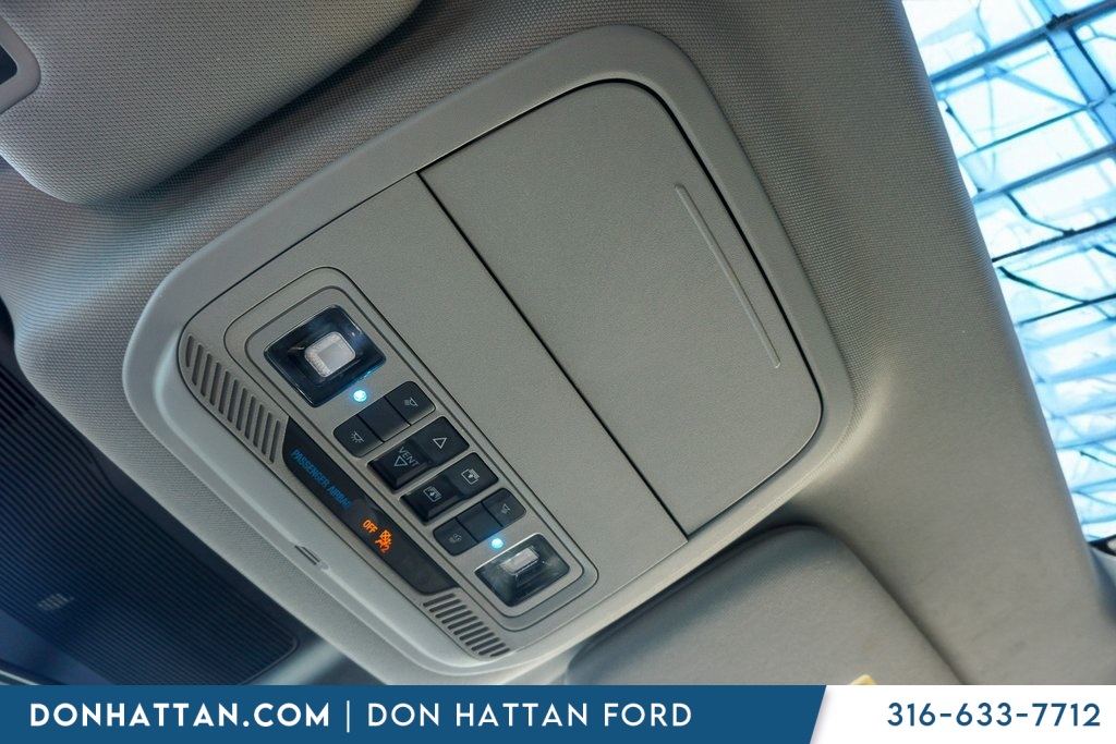 2022 Ford Explorer XLT photo 13