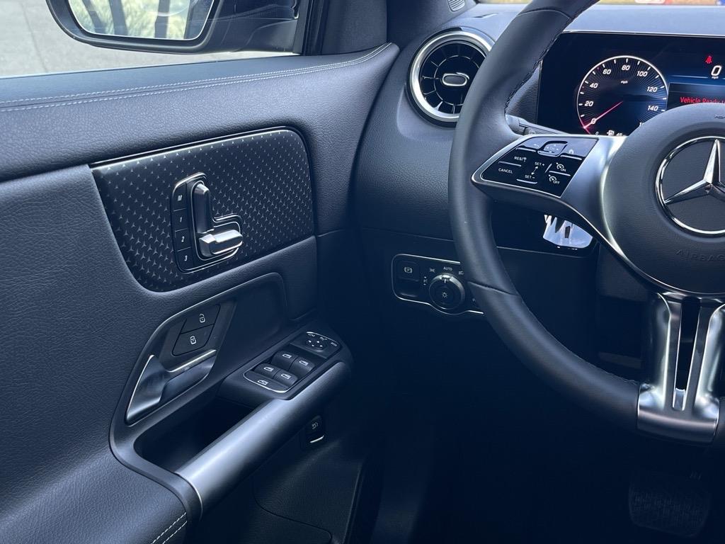 2025 Mercedes Benz GLA 250 4MATIC photo 14