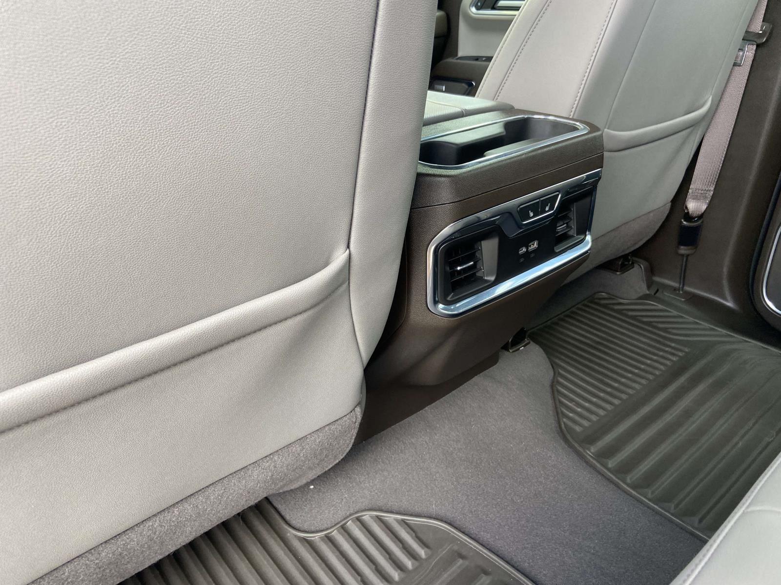 2024 Chevrolet Silverado 1500 LTZ photo 3