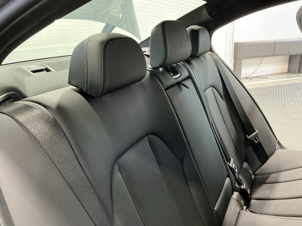 2025 Bmw 330i photo 26