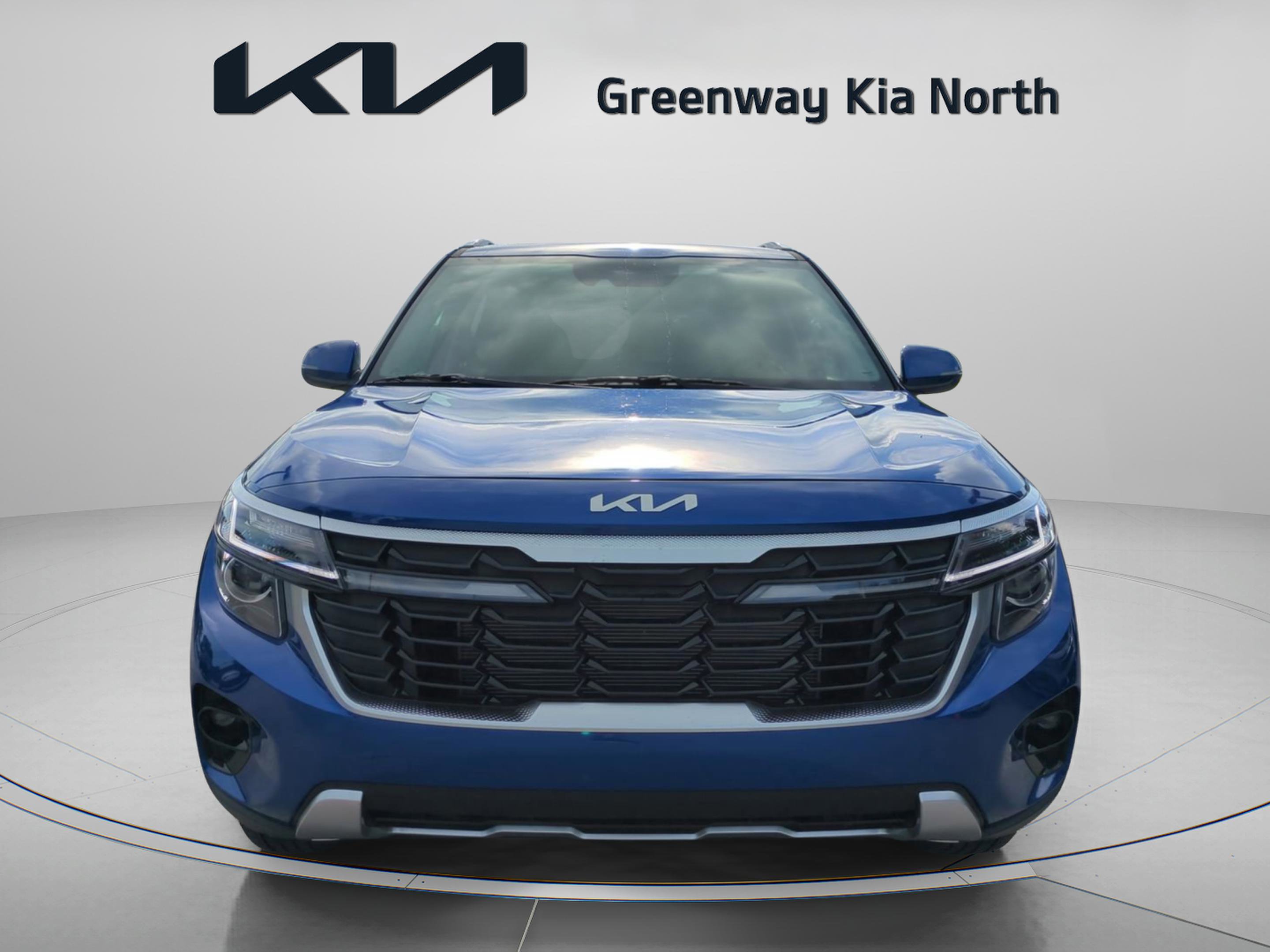 2025 Kia Seltos S photo 2