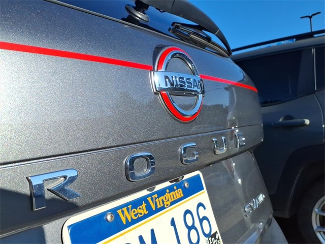 2021 Nissan Rogue SV photo 9