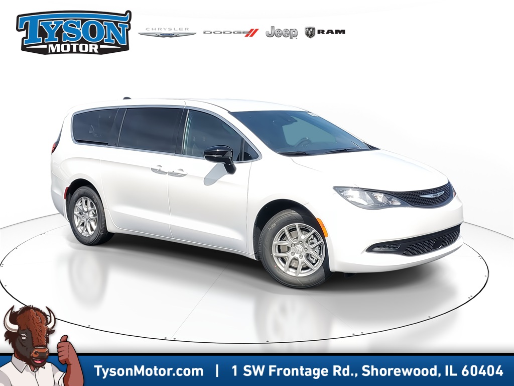 2026 Chrysler Voyager LX's photo