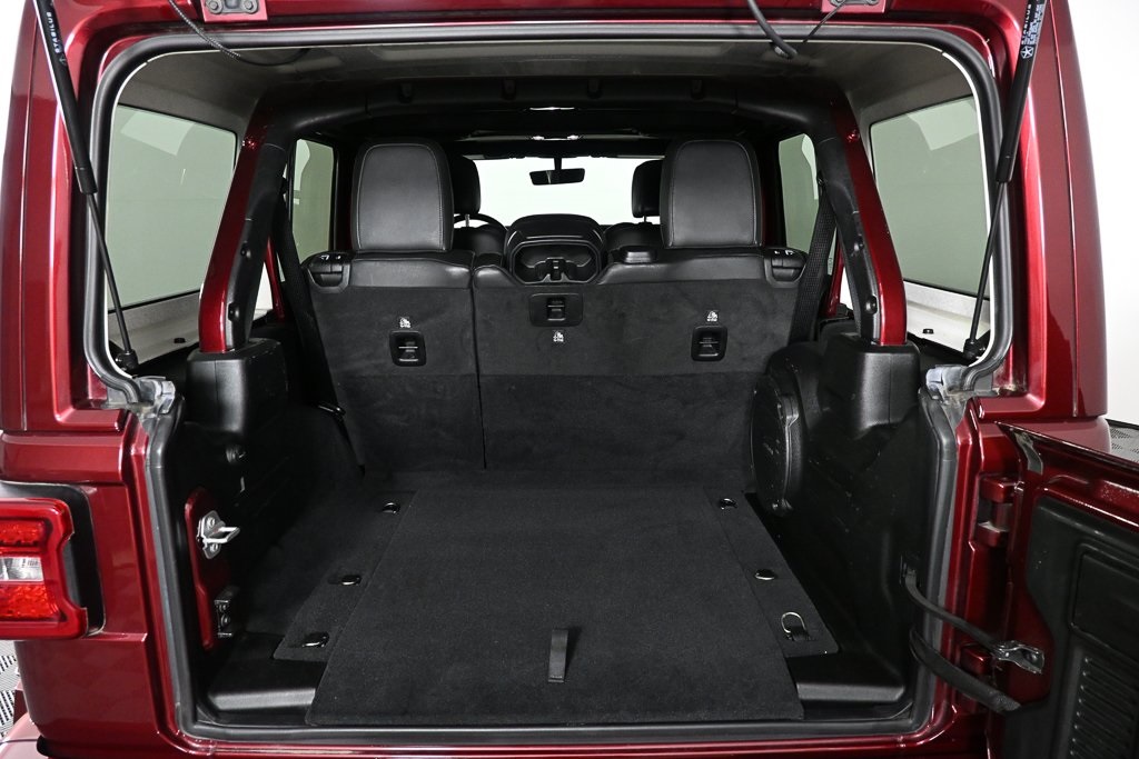 2021 Jeep Wrangler Unlimited Sahara High Altitude photo 25