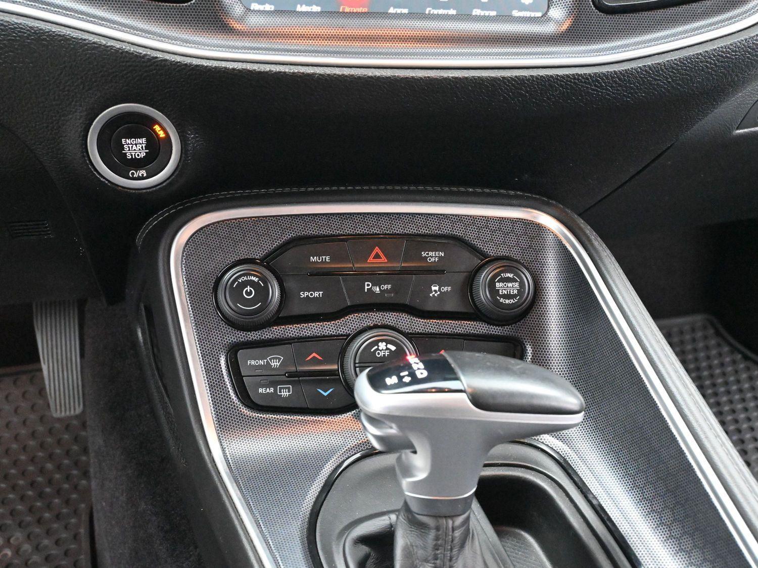 2018 Dodge Challenger R/T Plus photo 18