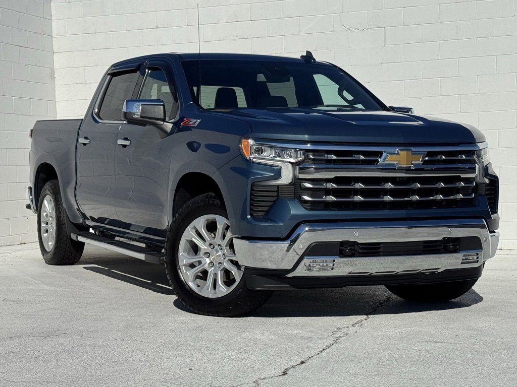 2024 Chevrolet Silverado 1500 LTZ photo 2