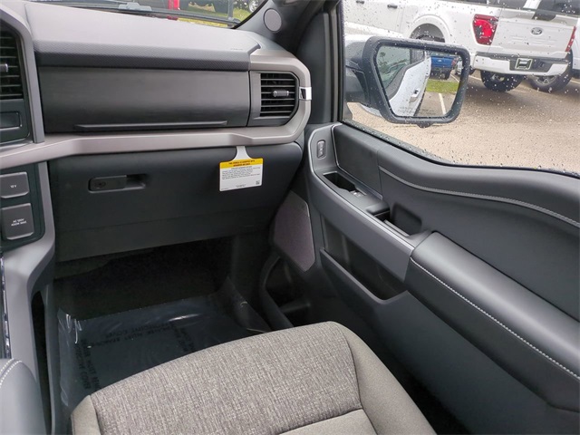2025 Ford F-150 XLT photo 15