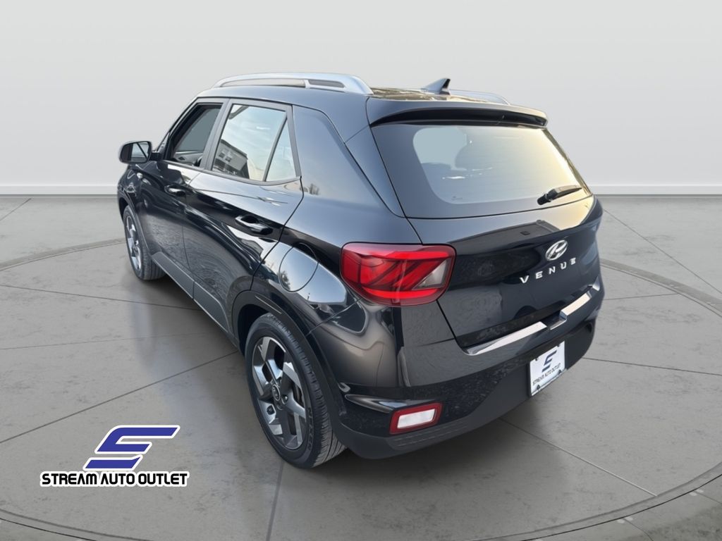 2022 Hyundai Venue SEL Limited photo 6