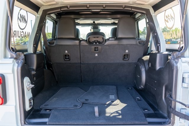 2023 Jeep Wrangler Rubicon 392 photo 8