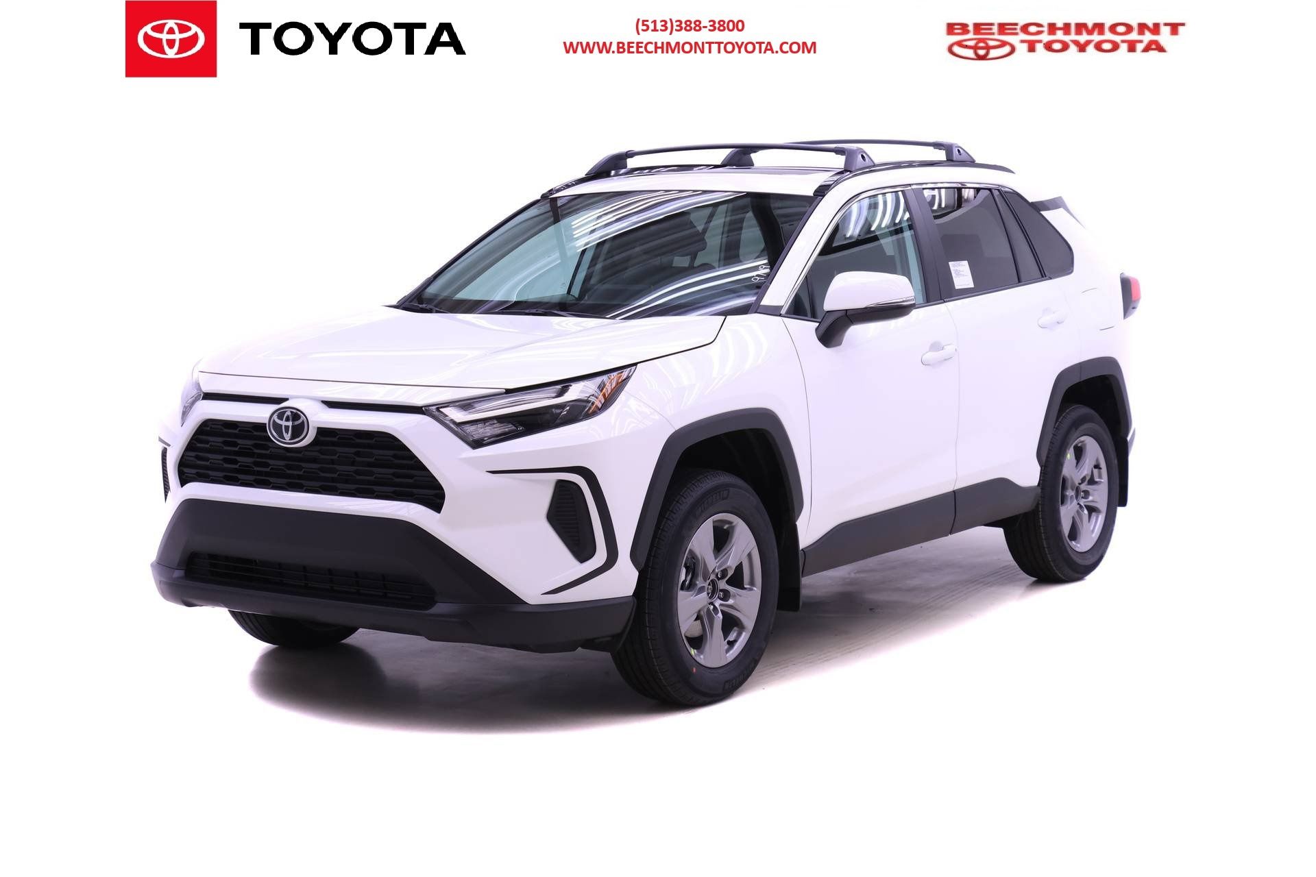 2025 Toyota RAV4 XLE's photo