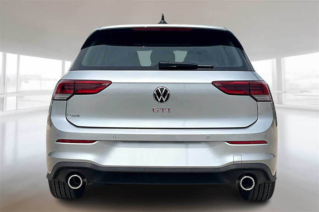 2025 Volkswagen Golf GTI SE photo 4