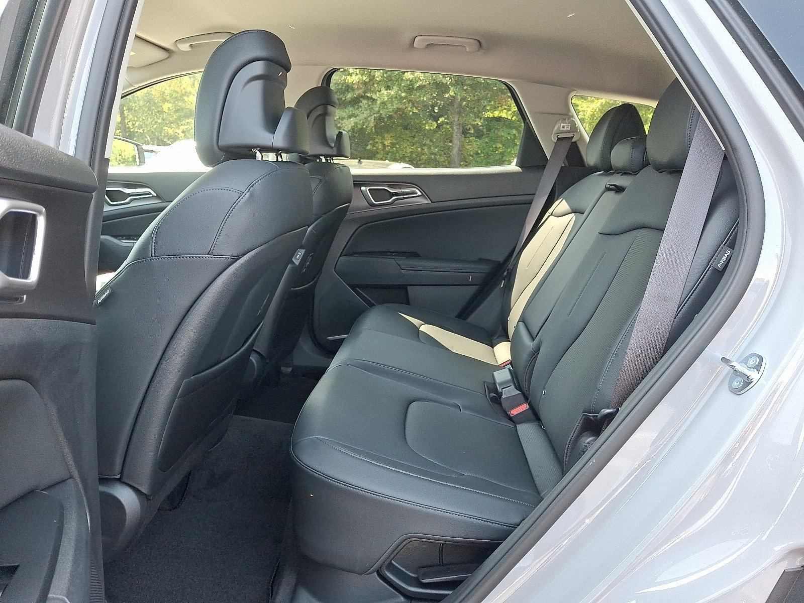 2026 Kia Sportage Hybrid EX photo 5