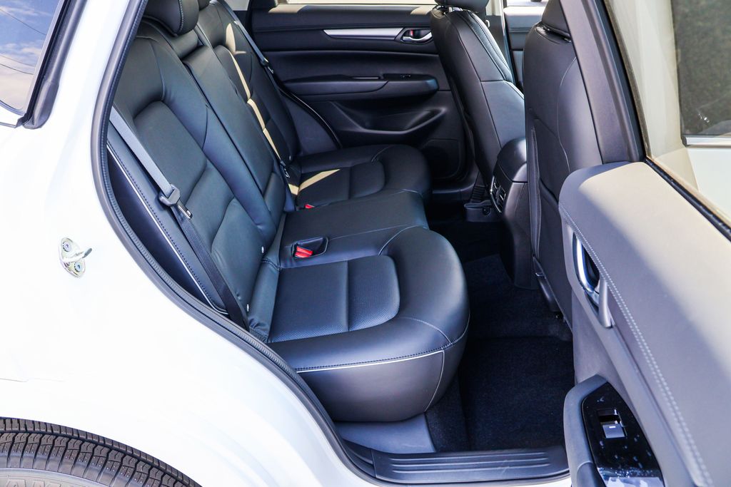 2025 Mazda CX-5 2.5 Select photo 25