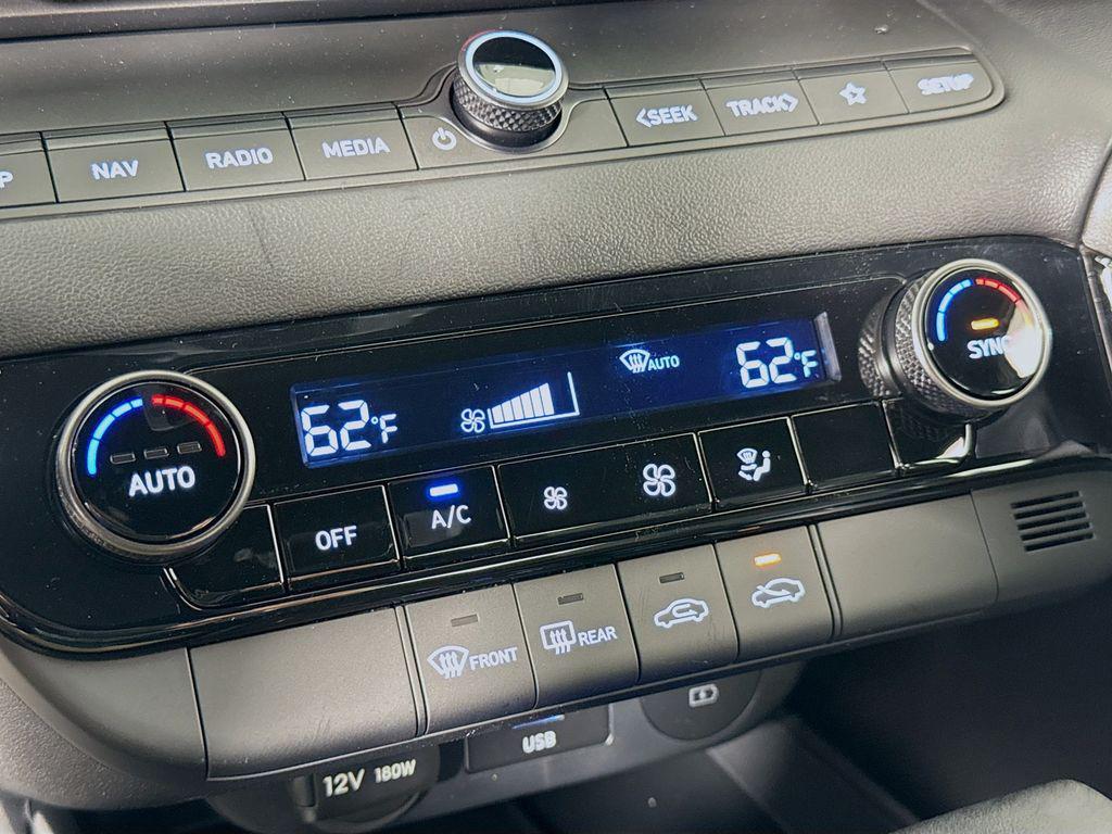 2025 Hyundai Elantra Hybrid SEL Sport photo 15