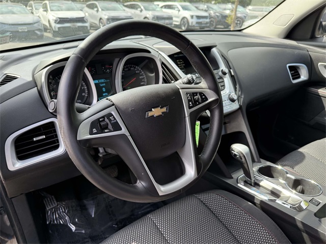 2014 Chevrolet Equinox LT photo 2
