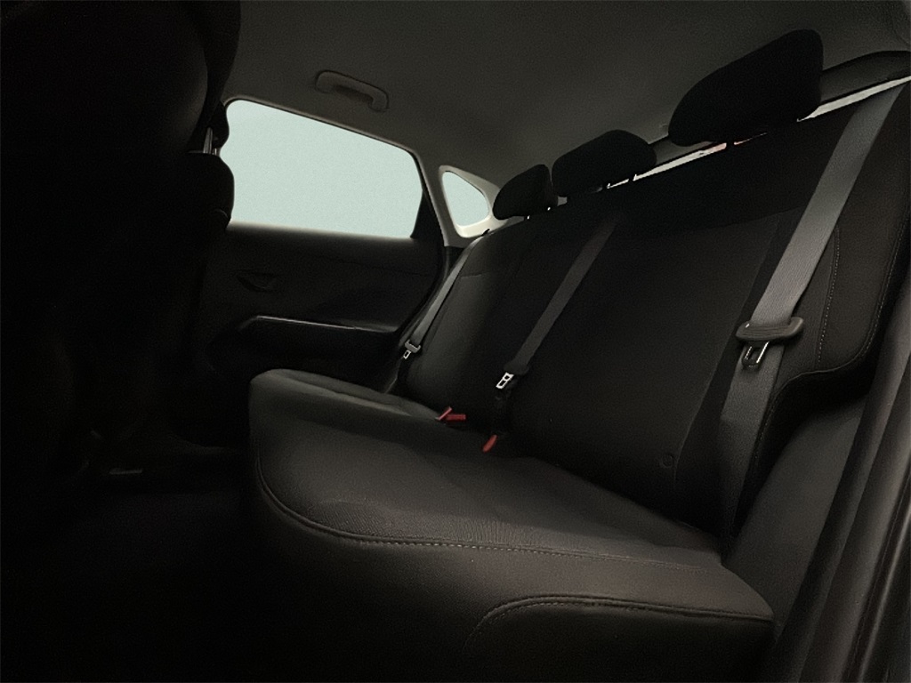 2026 Hyundai Kona SE photo 8