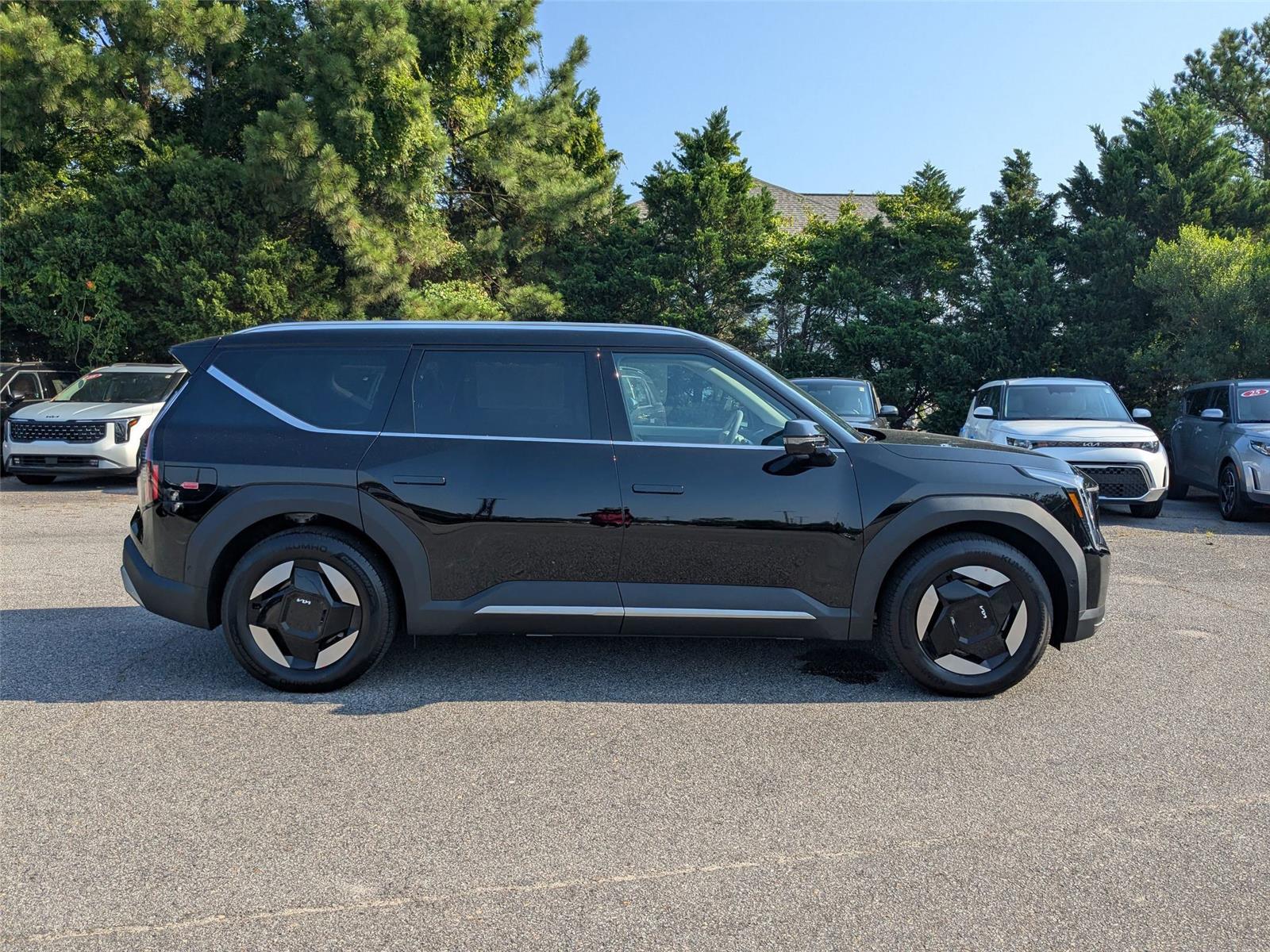 2026 Kia EV9 Wind photo 4