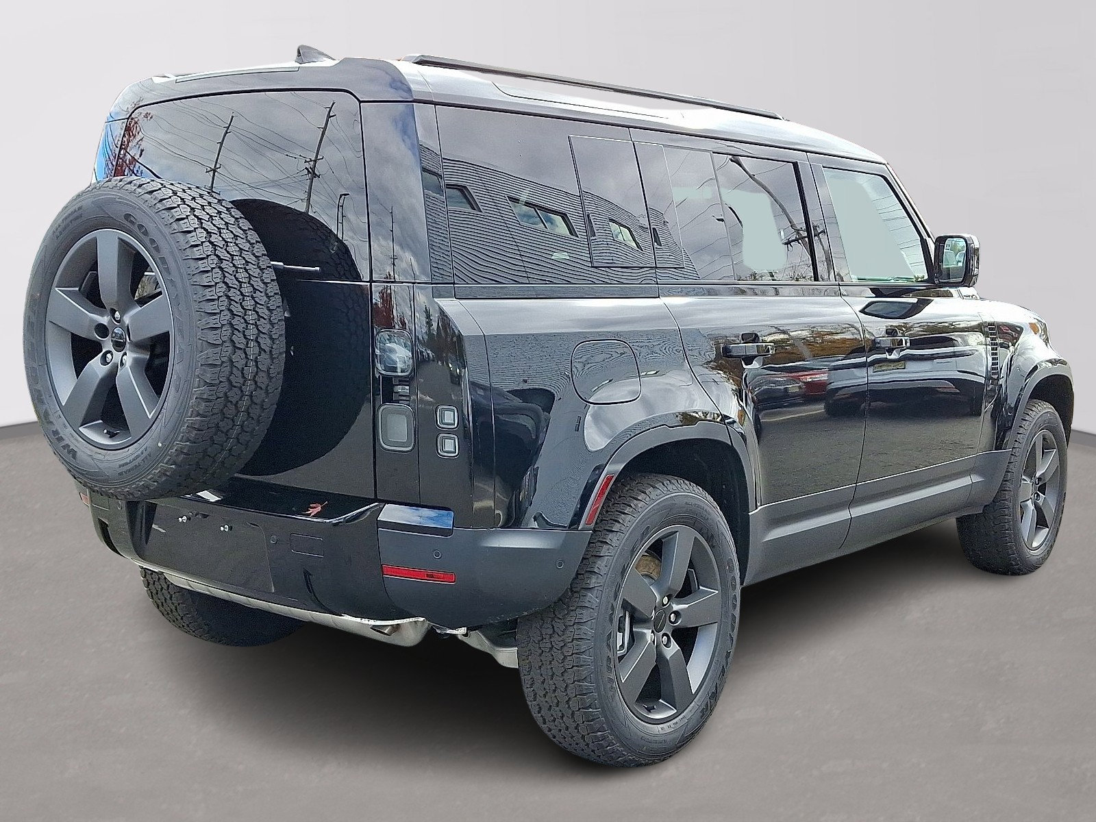 2026 Land Rover Defender S photo 2