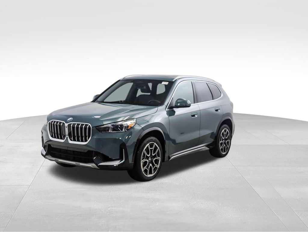 2026 BMW X1 28i's photo