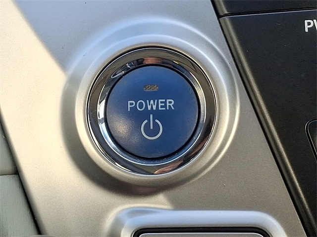 2012 Toyota Prius V Three photo 22