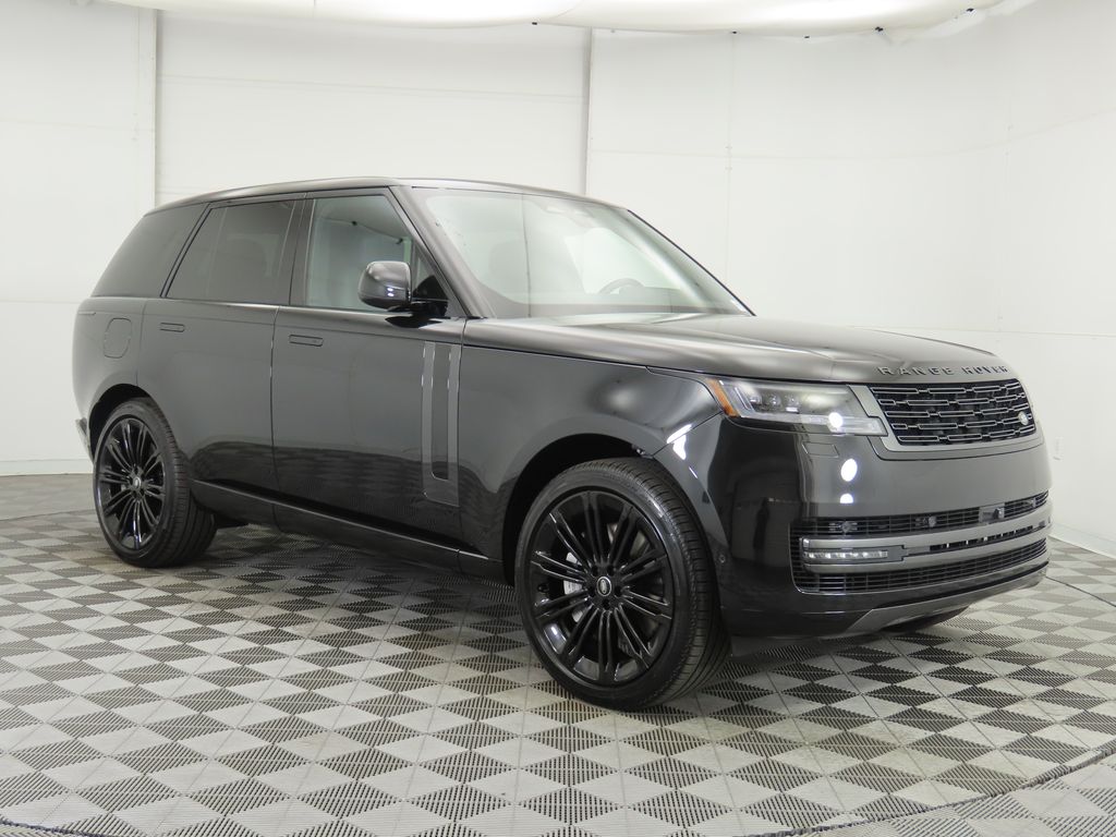 2025 Land Rover Range Rover SE photo 3