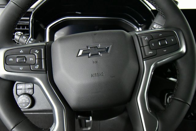 2025 Chevrolet Silverado 3500HD LT photo 2