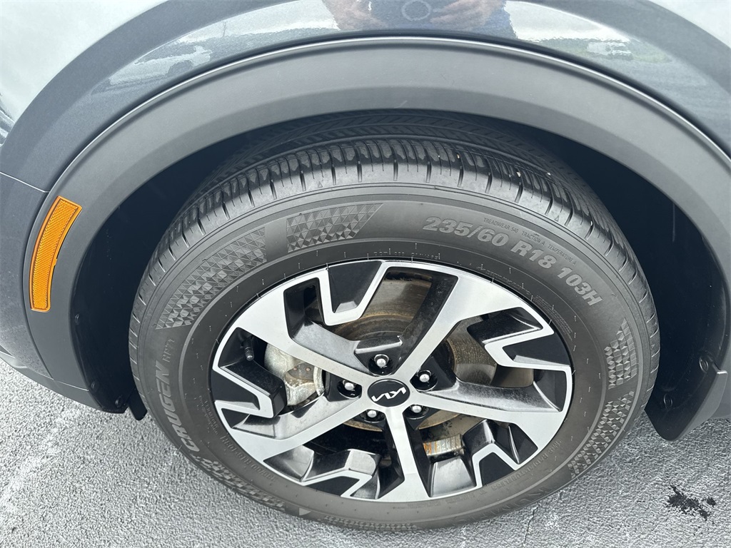 2024 Kia Sportage EX photo 16