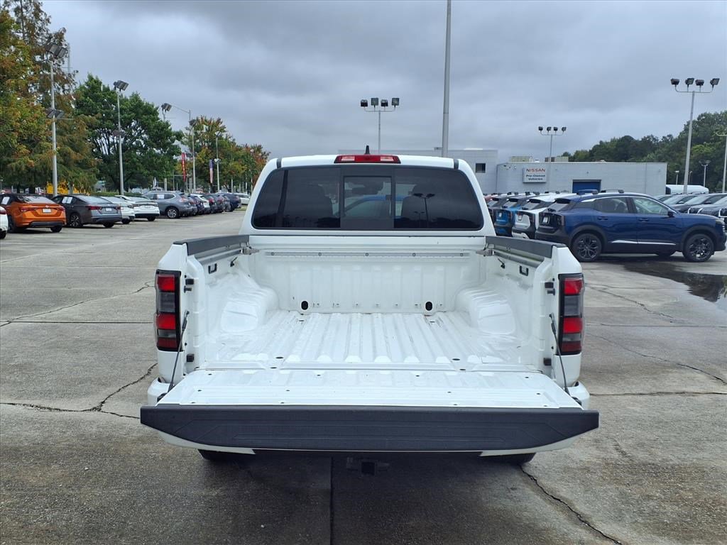 2022 Nissan Frontier Crew Cab SV photo 7
