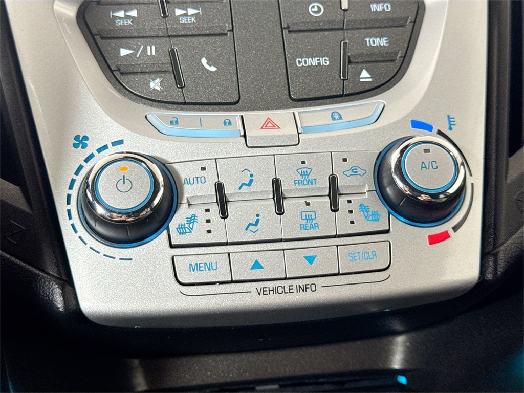 2015 Chevrolet Equinox LT photo 30