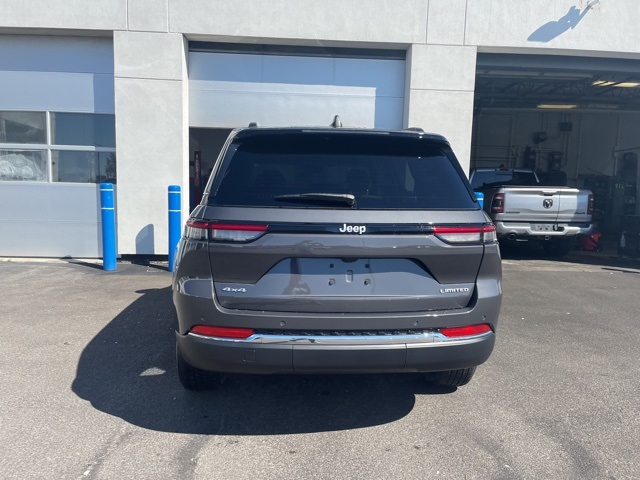 2025 Jeep Grand Cherokee Limited photo 6