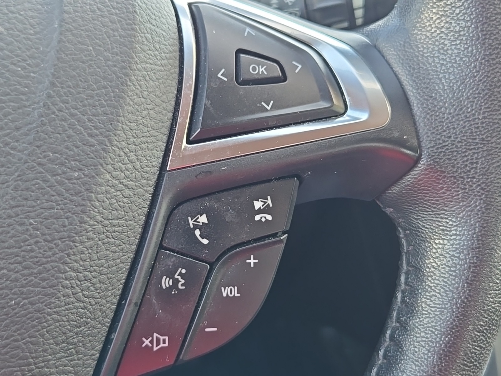 2018 Ford Fusion Hybrid Titanium photo 37