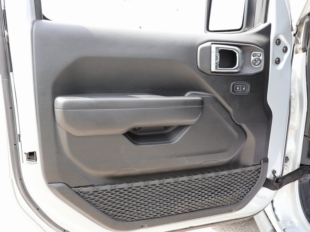 2023 Jeep Wrangler Willys 4xe photo 18
