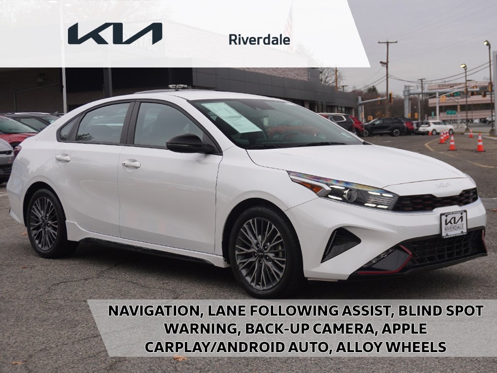 2022 Kia FORTE GT-Line's photo