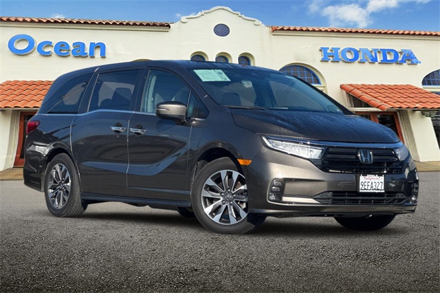 2023 Honda Odyssey EX-L photo 2