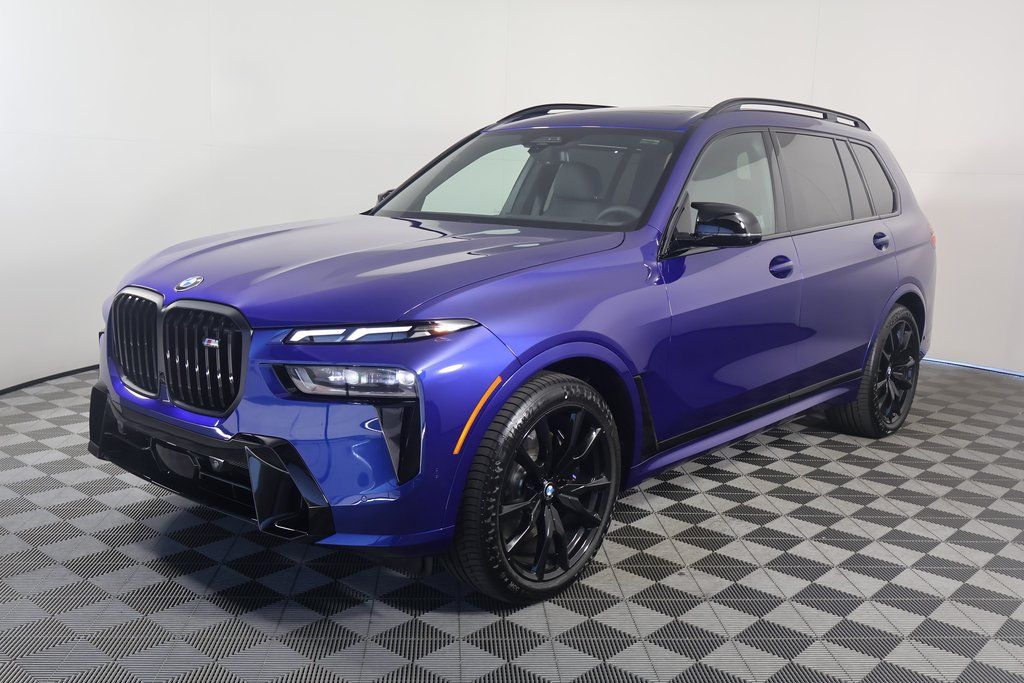 2026 BMW X7 M60i's photo